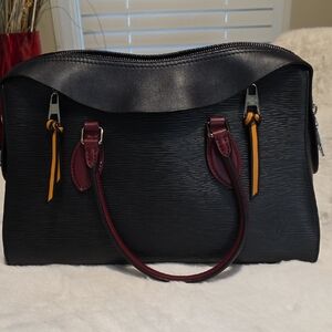 Louis VUITTON AUTHENTIC Black with Burgundy Handles